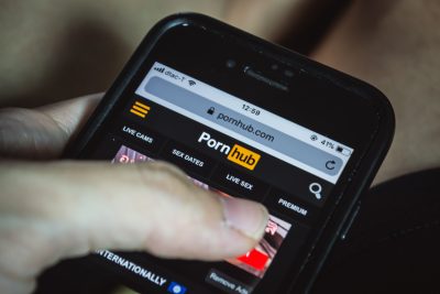 Pornhubでおすすめ動画を選ぶ